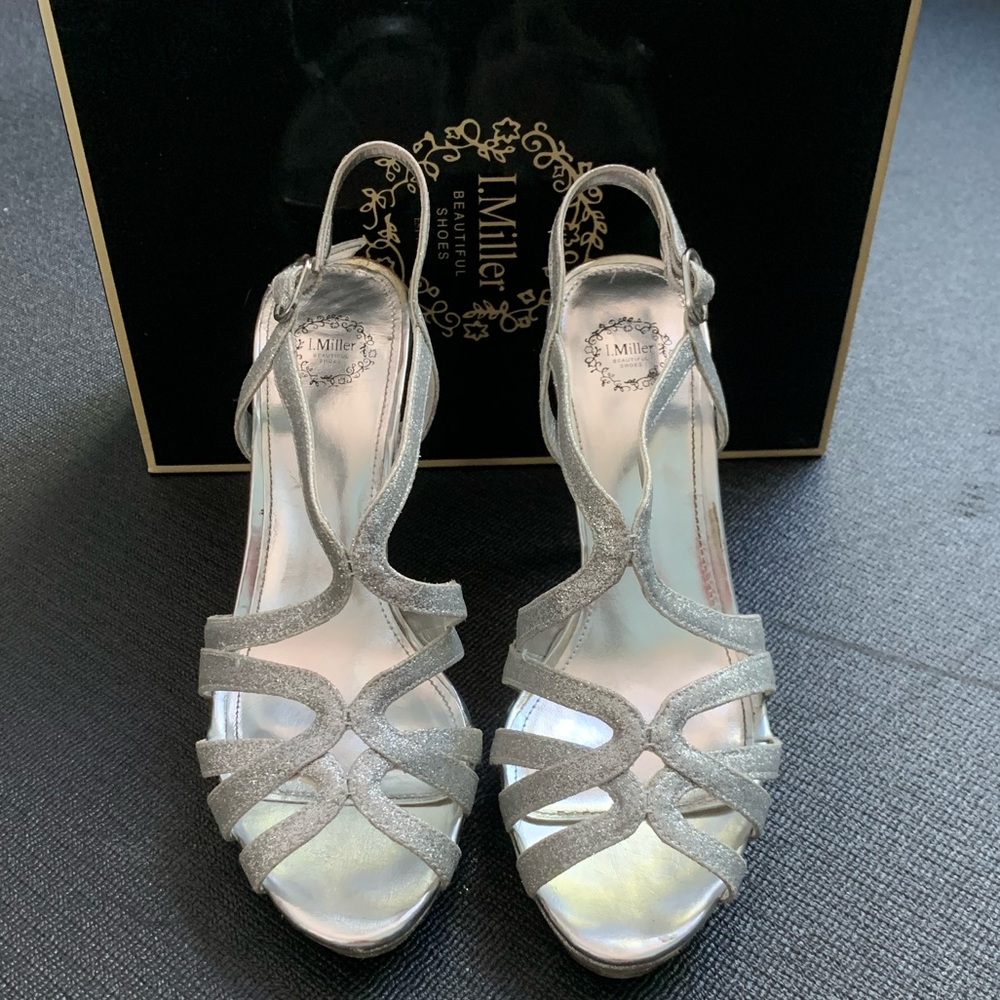 Gorgeous Silver Party Heels